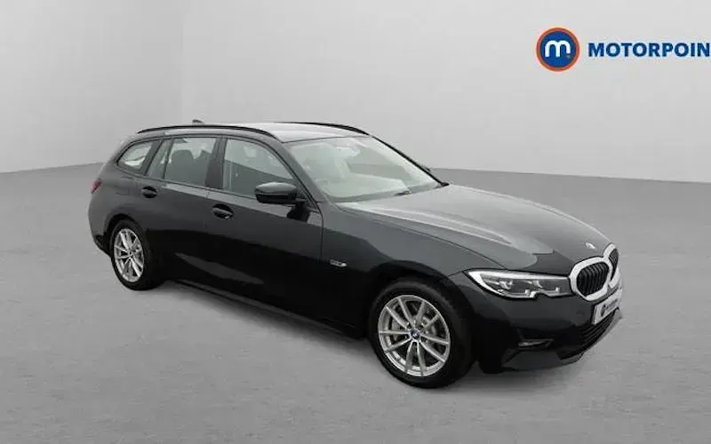 Begagnad BMW 330e 292 HK (214 kW) 2022 Kombi