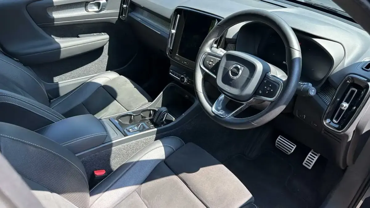 Used Volvo XC40 R-Design 150 HP (110 kW) 2019 Grey SUV