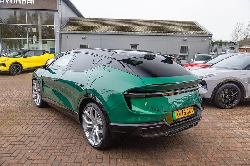Used Lotus Eletre 450 kW (612 HP) 2025 Green SUV