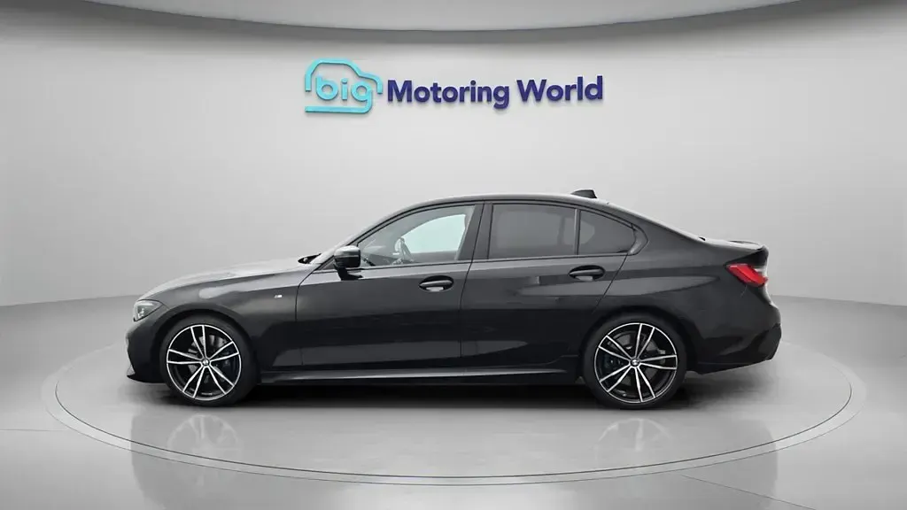 Używany BMW 320 M Sport 184 KM (135 kW) 2021 Czarny Sedan/Limuzyna