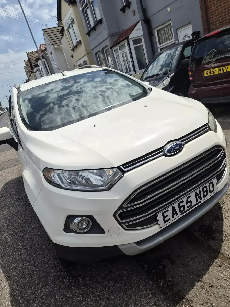 Used Ford Ecosport Titanium 95 HP (69 kW) 2015 White SUV