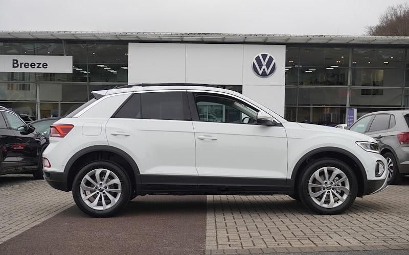 Used 2025 VW T-Roc Match SUV | £25,990 (Fair price) - Image 1/1