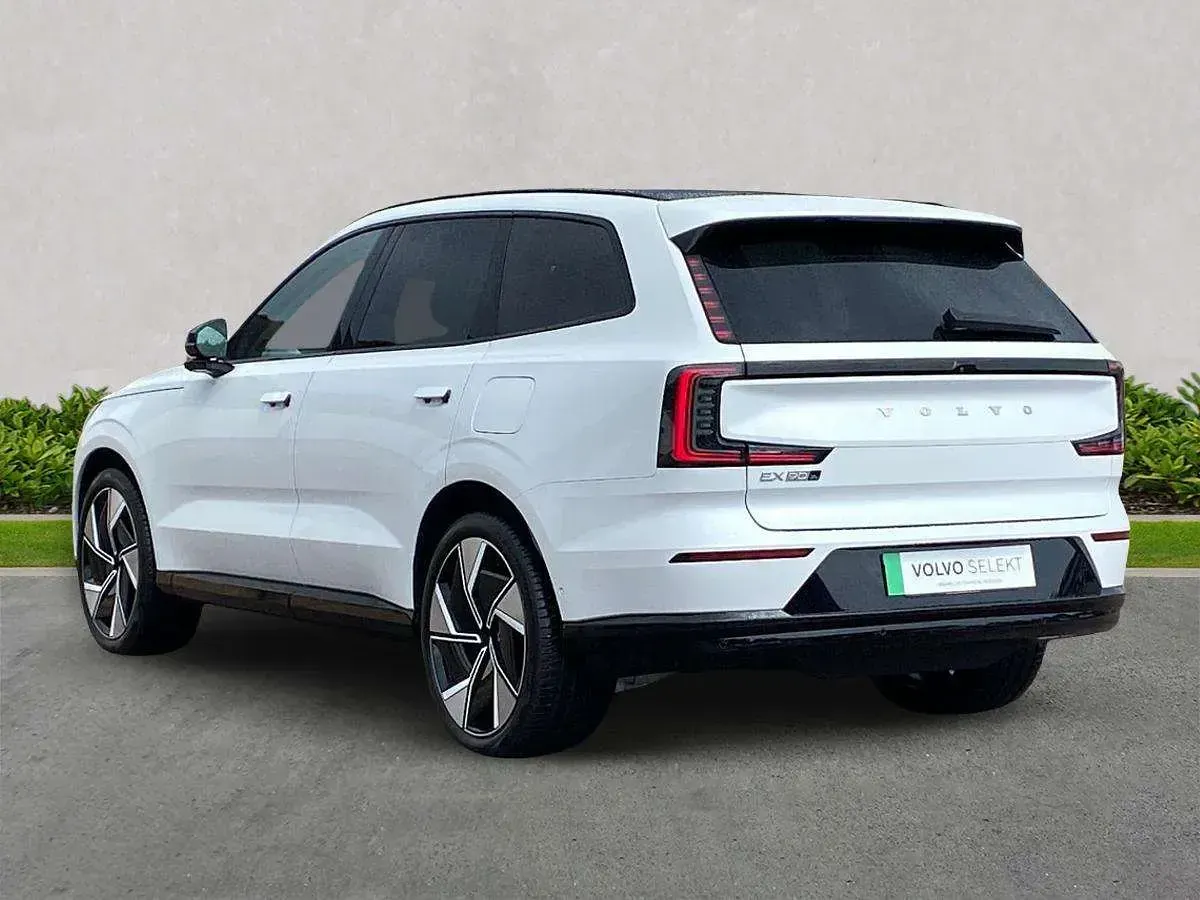 New Volvo EX90 Ultra 300 kW (408 HP) 2026 White SUV