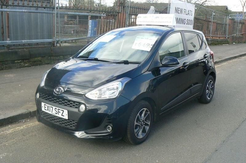 Black Used 2017 Hyundai i10 Premium Hatchback | £4,995 (Good price) - Image 1/4