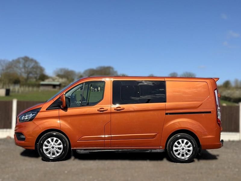 Used Ford Transit Custom Limited 170 HP (125 kW) 2021 Orange Van