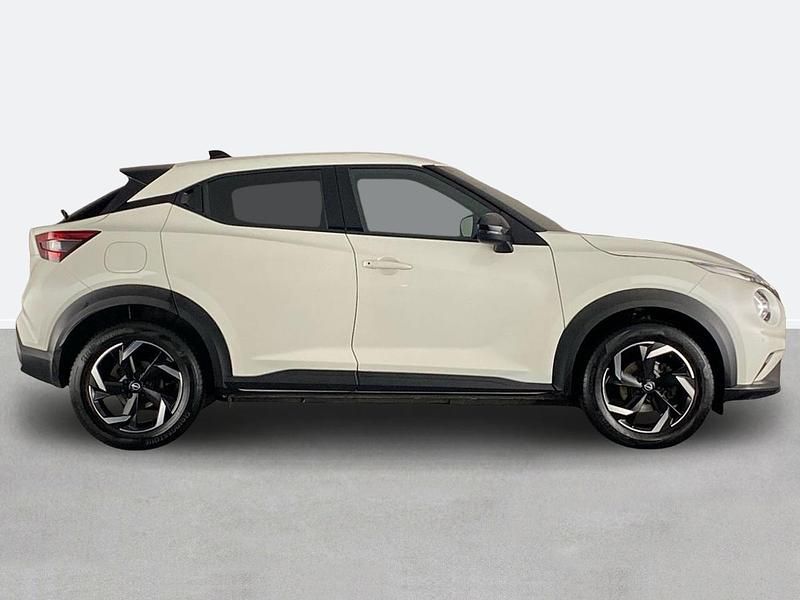 Used Nissan Juke N-Connecta 2022 White SUV