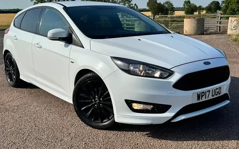 Used Ford Focus ST-Line 125 HP (91 kW) 2016 Hatchback