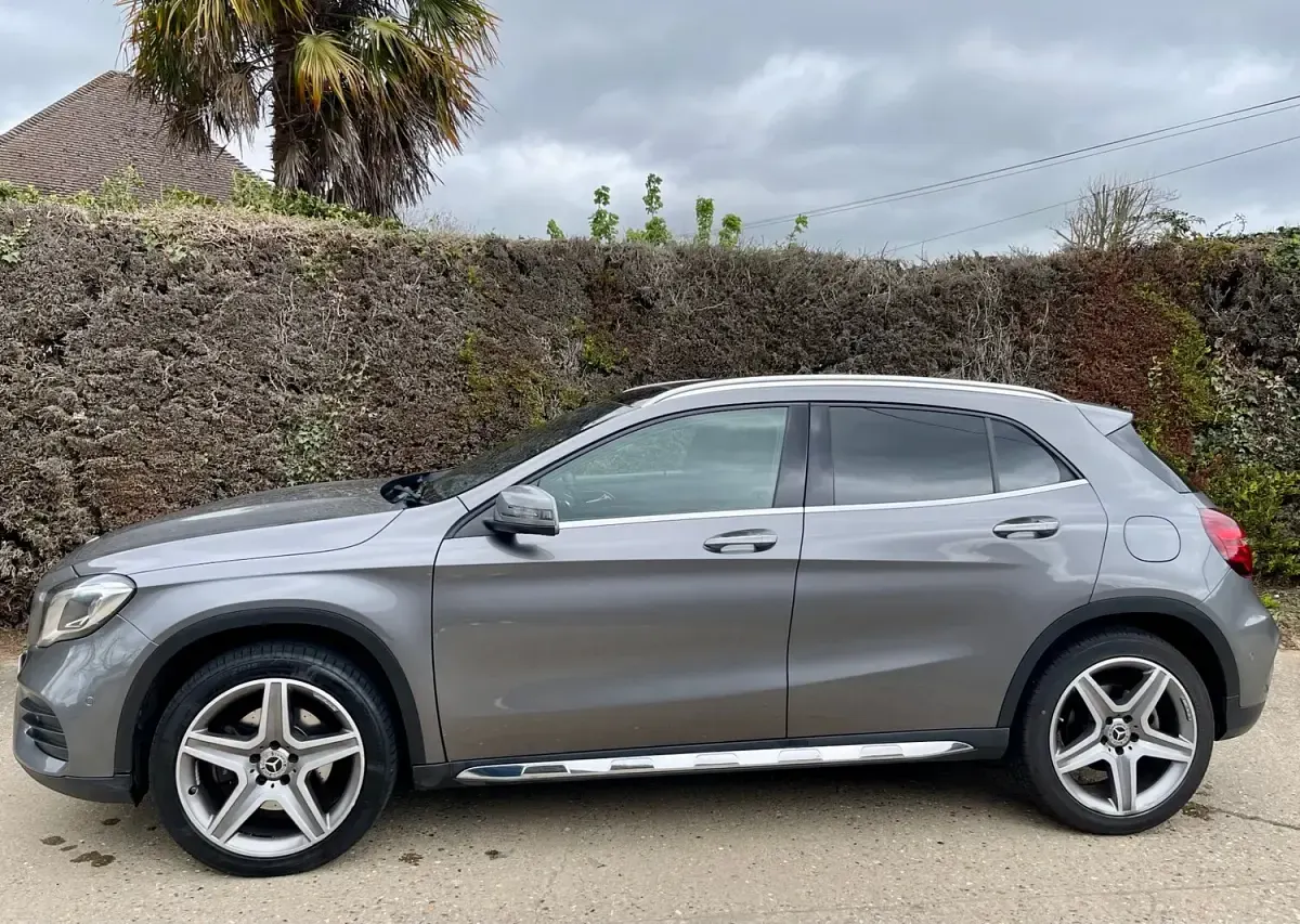 Used Mercedes GLA250 AMG Line Premium Plus 211 HP (155 kW) 2018 Grey SUV