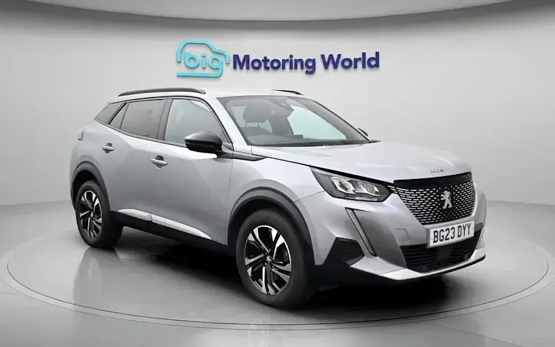 Used Peugeot 2008 Allure+ 131 HP (96 kW) 2023 Grey SUV