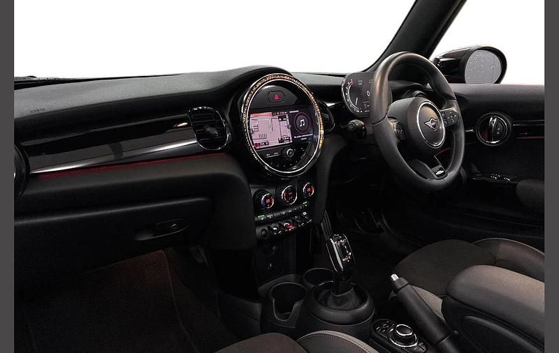 Used Mini Cooper Cabriolet Sport 134 HP (98 kW) 2022 Red Cabriolet