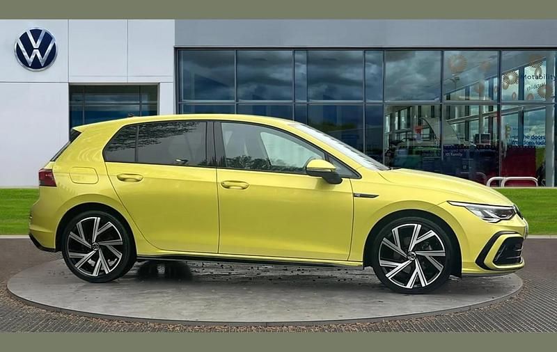 Used VW Golf VIII R-line 147 HP (108 kW) 2024 Yellow Hatchback