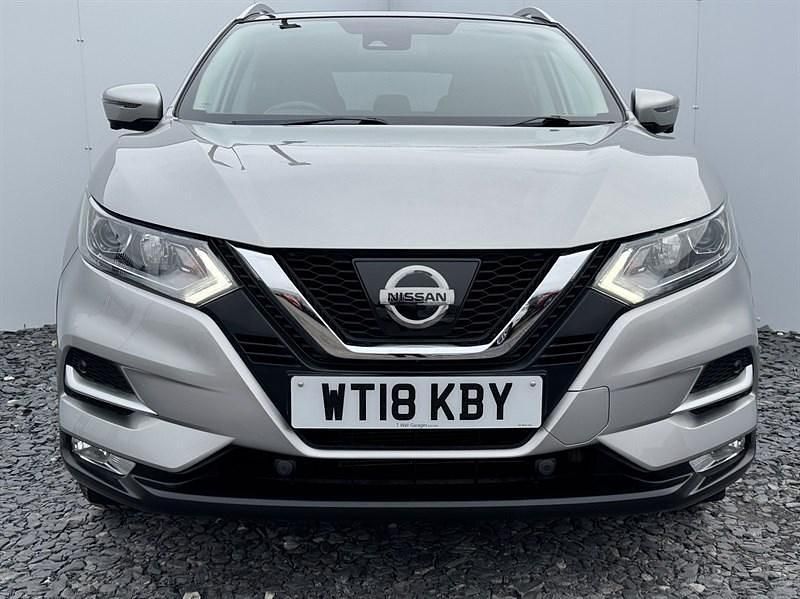 Used Nissan Qashqai N-Connecta 115 HP (84 kW) 2018 Silver SUV