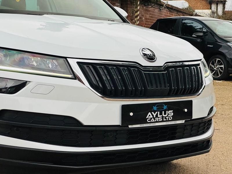 Used Skoda Karoq SE L 116 HP (85 kW) 2018 White SUV