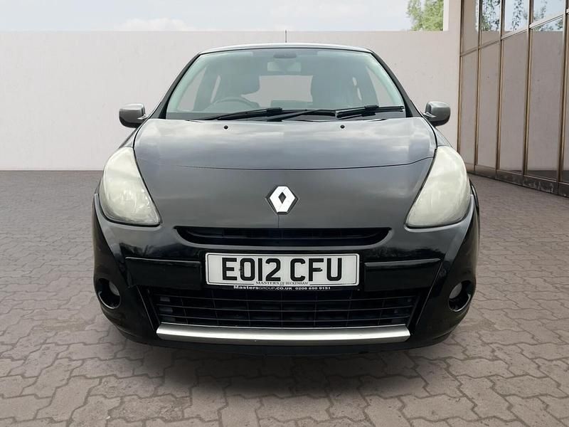 Used Renault Clio IV Dynamique 75 HP (55 kW) 2012 Black Hatchback