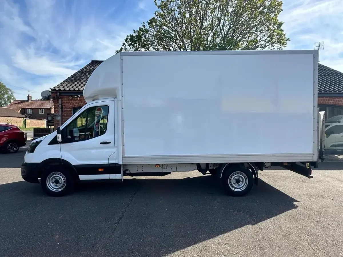 Używany Ford Transit S 2022 Biały Kabriolet