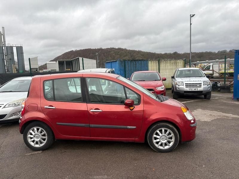 Used Renault Modus Dynamique 2005 Red MPV