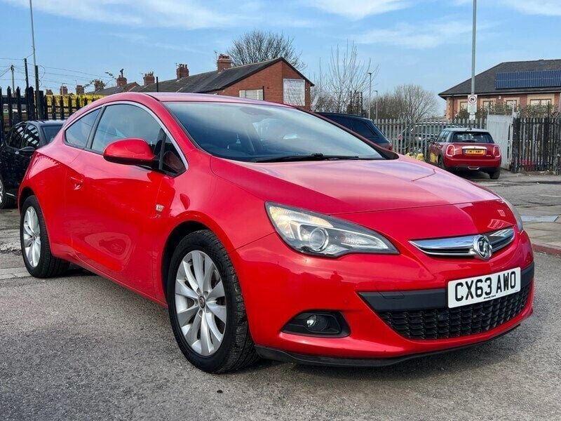 Red Used 2013 Vauxhall Astra GTC SRi Hatchback | £2,795 (Fair price) - Image 1/4