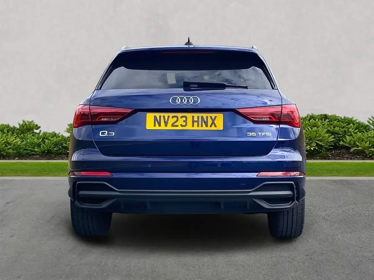 Used Audi Q3 S-Line 150 HP (110 kW) 2023 Blue SUV