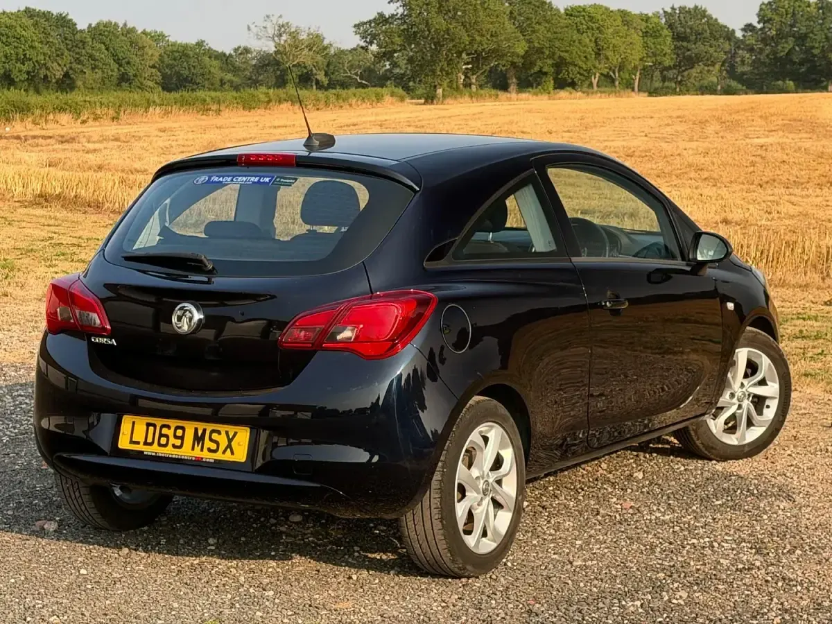 Used Vauxhall Corsa S 90 HP (66 kW) 2019 Blue Hatchback