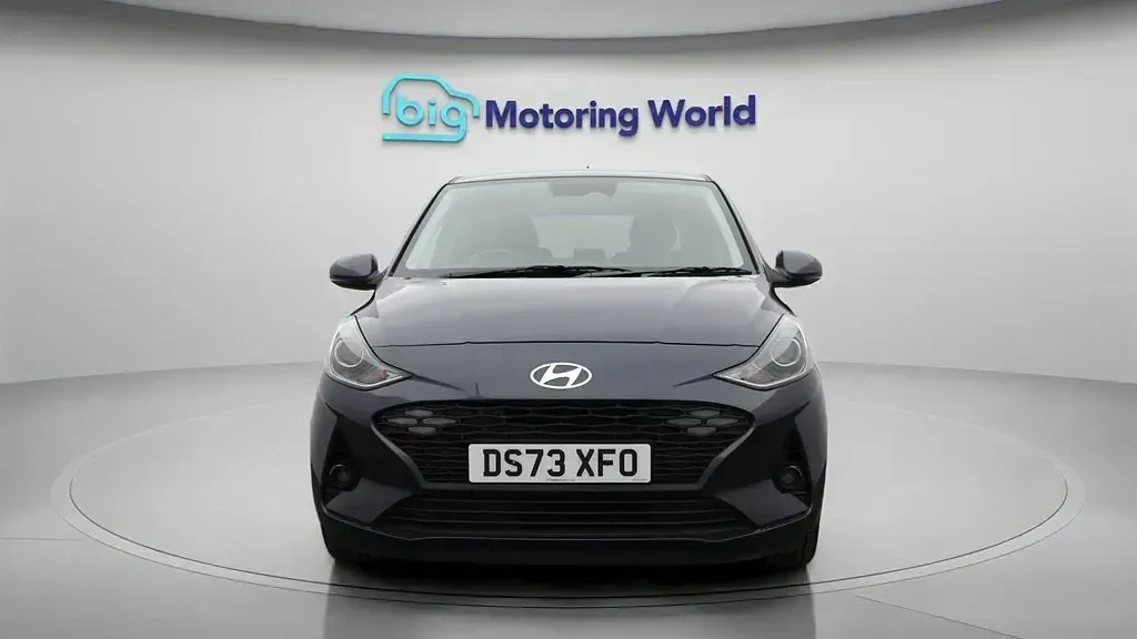 Usado Hyundai i10 Premium 67 HP (49 kW) 2023 Cinzento Citadino