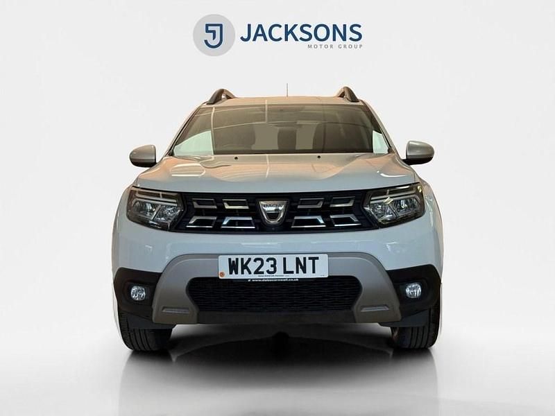 Begagnad Dacia Duster Prestige 100 HK (73 kW) 2023 Vit SUV
