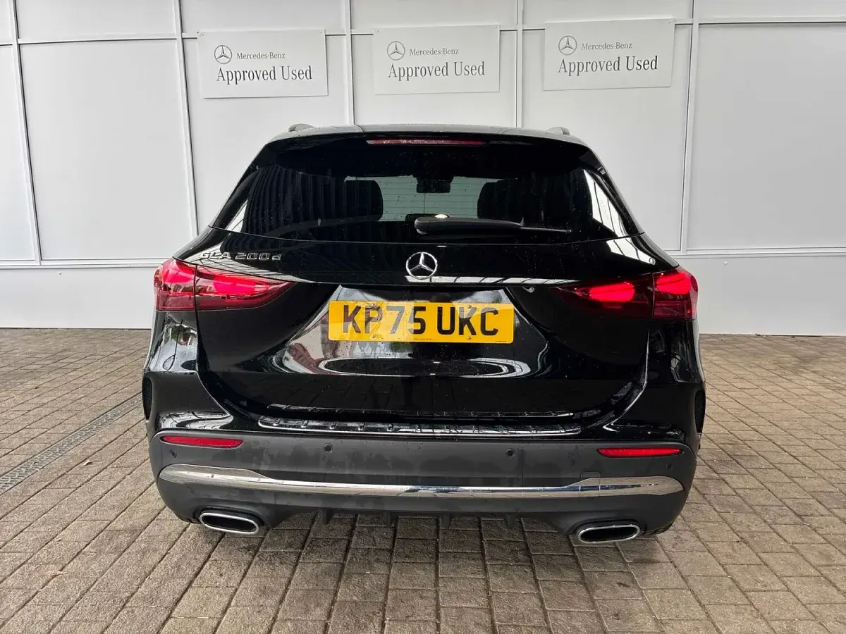 Used Mercedes GLA200 Executive 150 HP (110 kW) 2025 Black SUV