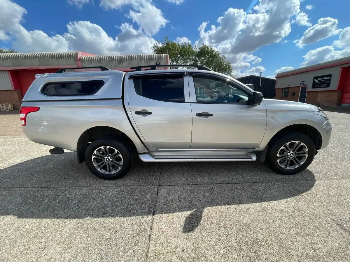 Used Mitsubishi L200 2018 Silver Pickup