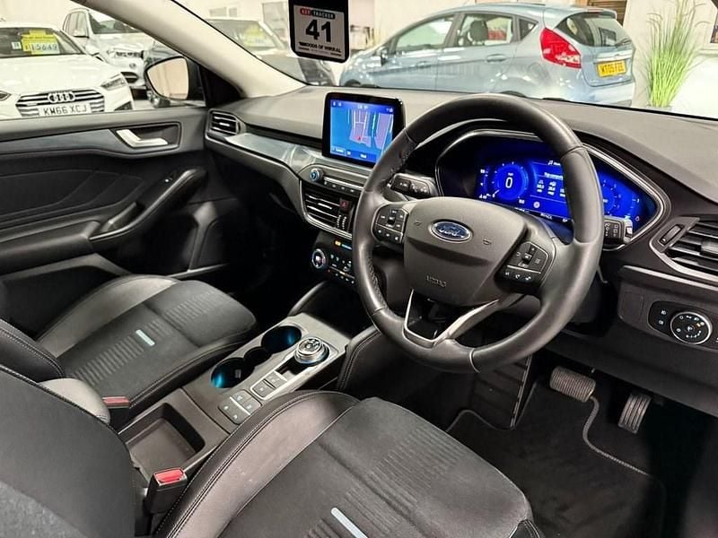 Used Ford Focus Active X 125 HP (91 kW) 2021 Blue Estate