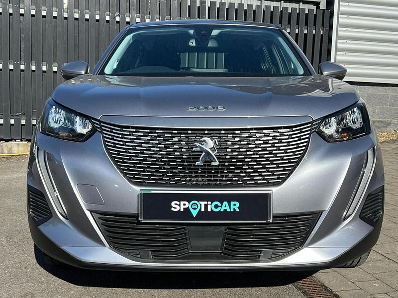Second-hand Peugeot e-2008 Active Premium 100 kW (136 CP) 2022 Gri SUV