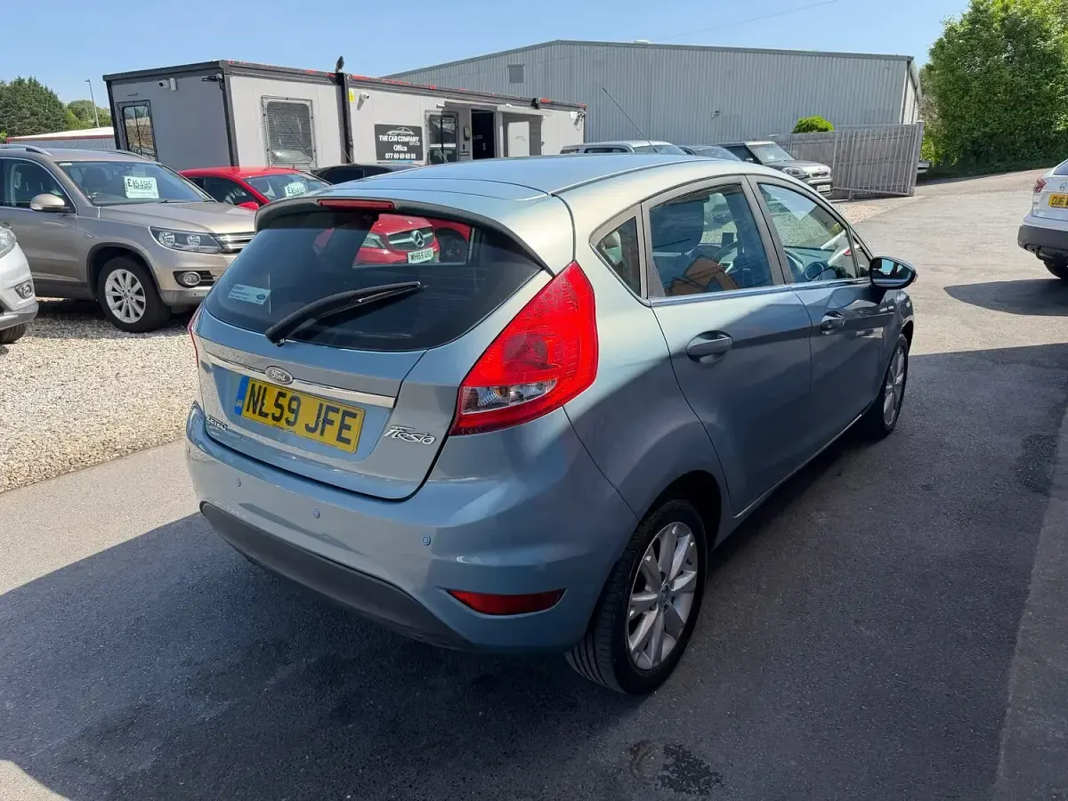Used Ford Fiesta Zetec 94 HP (69 kW) 2009 Blue Hatchback