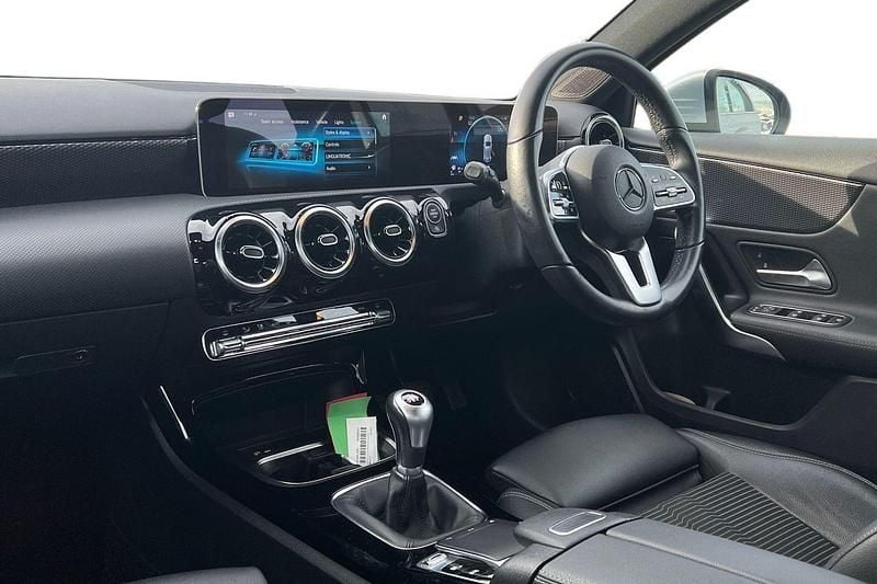 Used Mercedes A180 Executive 136 HP (100 kW) 2018 Silver Hatchback