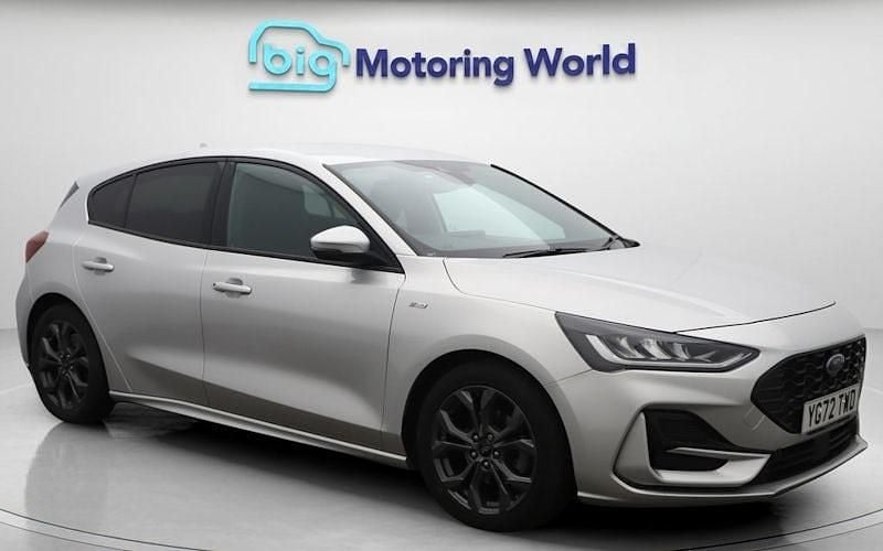 Used 2023 Ford Focus ST-Line Hatchback | £14,900 (Good price) - Image 1/4