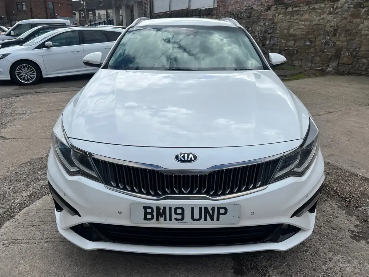 Used Kia Optima 134 HP (98 kW) 2019 White Estate
