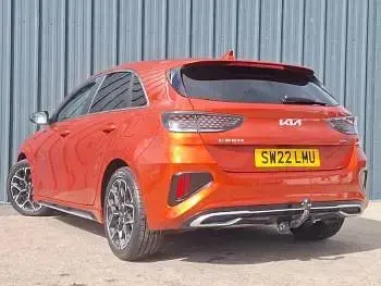 Begagnad Kia Ceed GT-Line 158 HK (116 kW) 2022 Orange Halvkombi