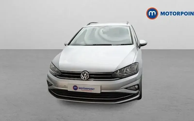 Używany VW Golf VII Match 131 KM (96 kW) 2019 Srebrny Hatchback