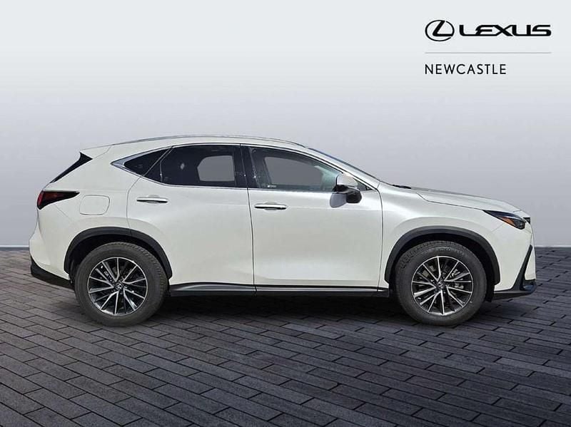 Used Lexus NX450h+ 301 HP (221 kW) 2022 White SUV