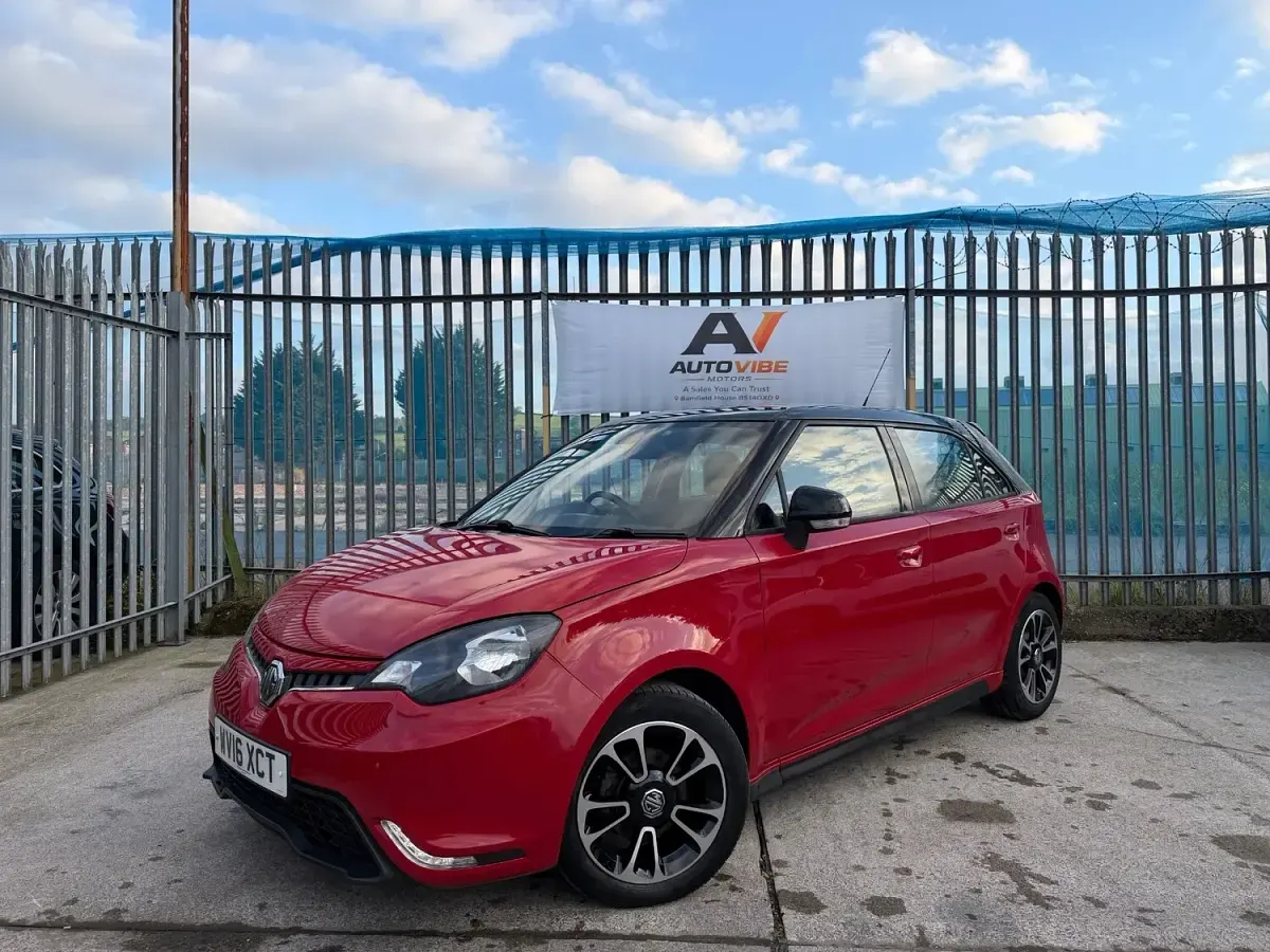 Used MG MG3 106 HP (77 kW) 2016 Red Hatchback