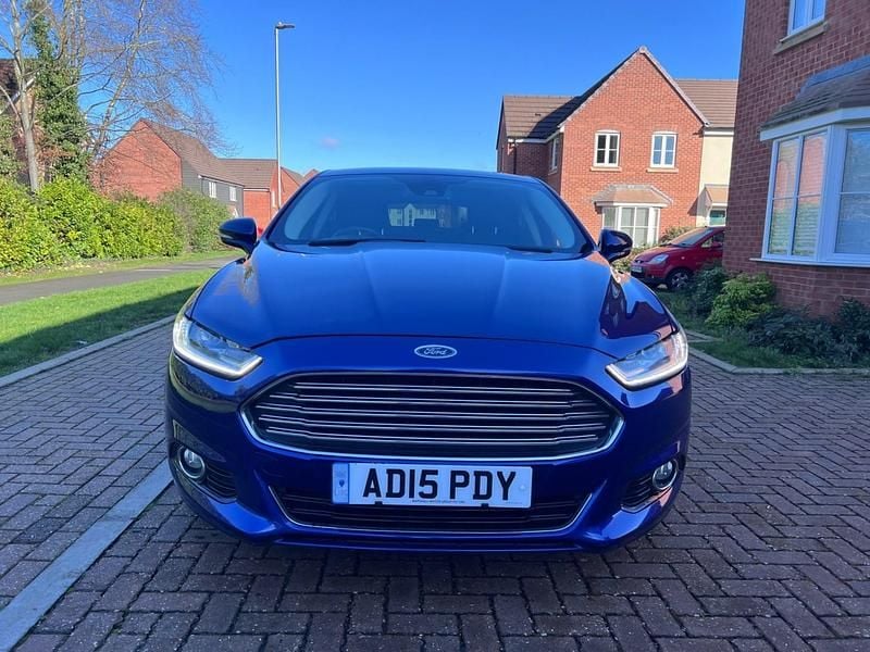 Used Ford Mondeo Titanium 115 HP (84 kW) 2015 Blue Hatchback