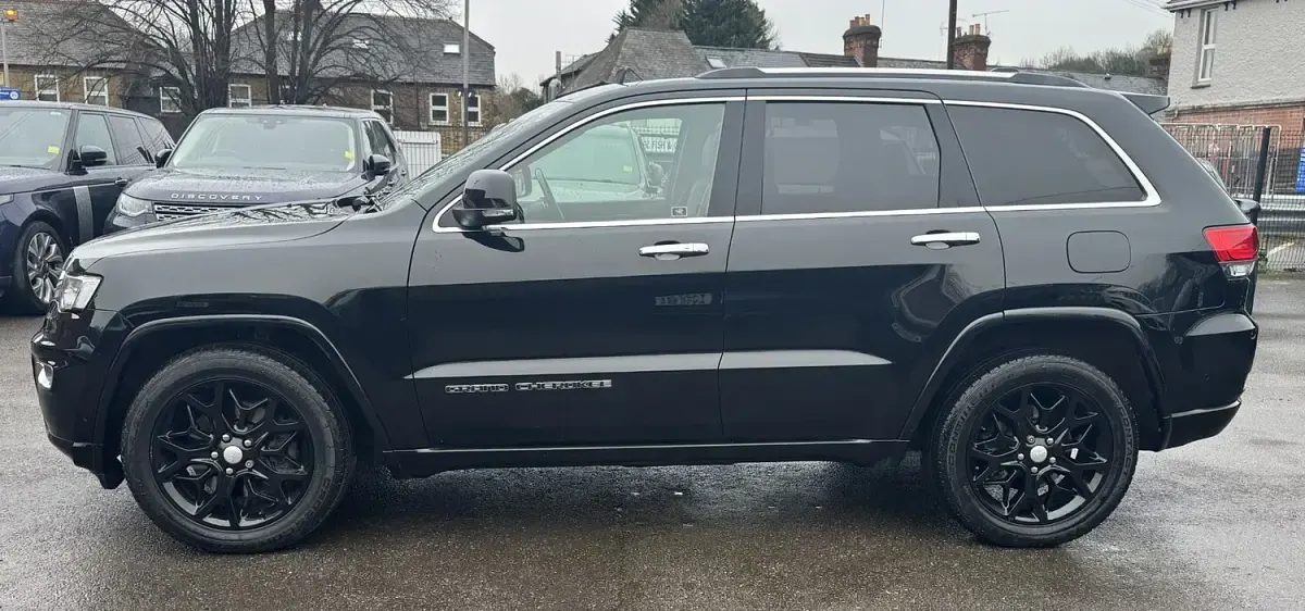 Used Jeep Grand Cherokee Overland 250 HP (183 kW) 2020 Black SUV