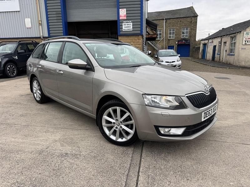 Beige Used 2013 Skoda Octavia Elegance Estate | £9,495 - Image 1/4