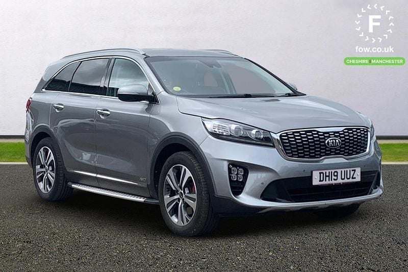 Grey Used 2019 Kia Sorento GT-Line SUV | £22,099 (Fair price) - Image 1/3