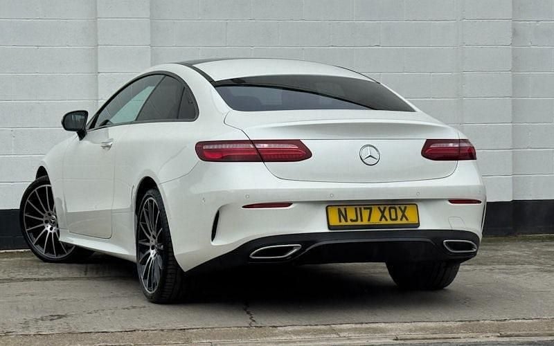 Used Mercedes E220 AMG Line Premium Plus 194 HP (142 kW) 2019 Coupe