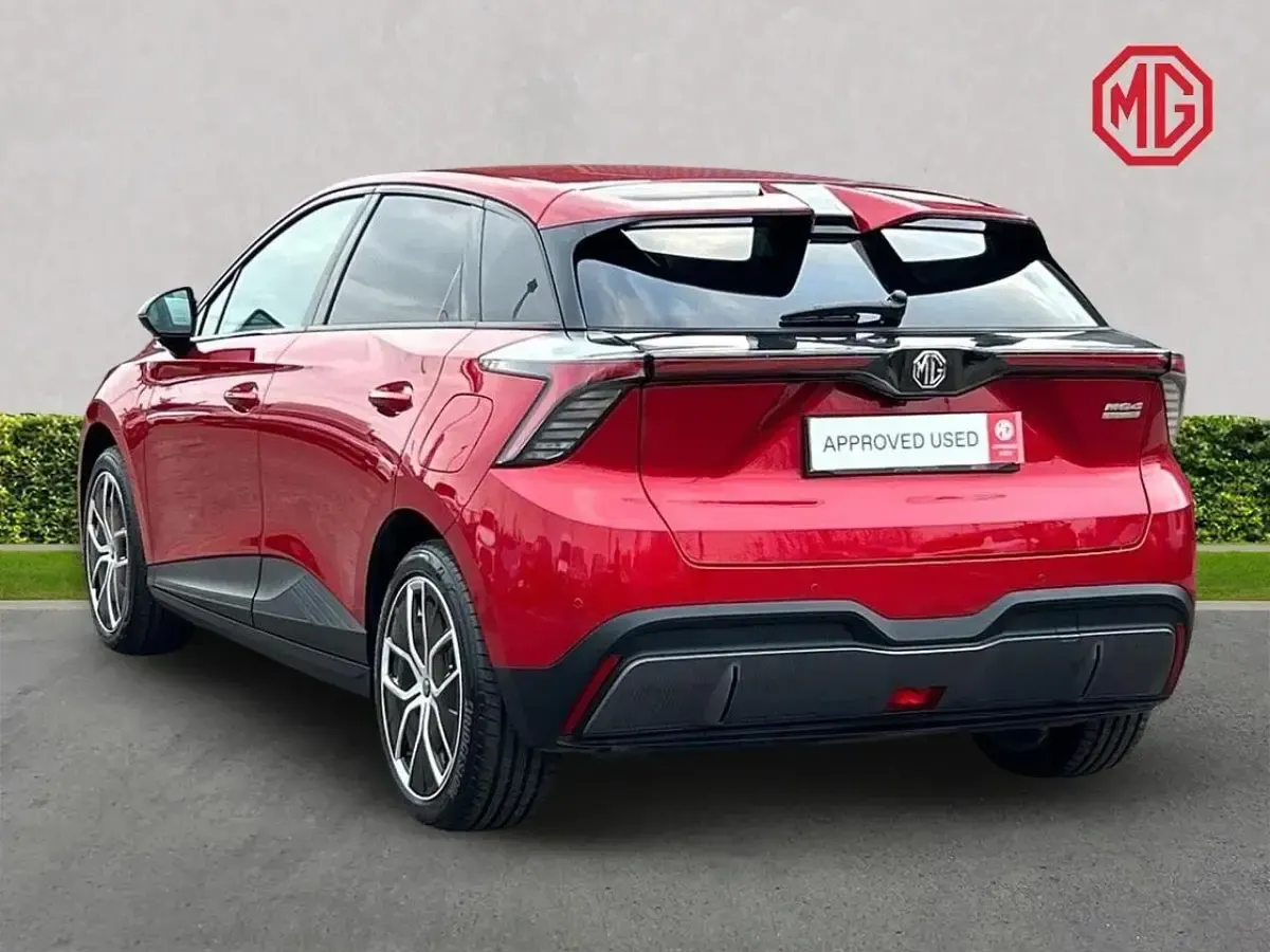 Used MG MG4 EV Trophy 147 kW (200 HP) 2025 Red Hatchback
