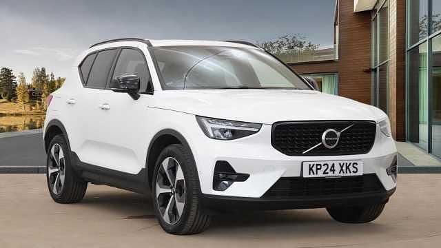 Used 2024 Volvo XC40 Plus SUV | £28,995 (Fair price) - Image 1/4