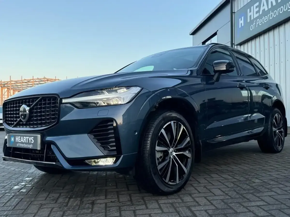 Usado Volvo XC60 Ultra 250 HP (183 kW) 2025 Azul SUV
