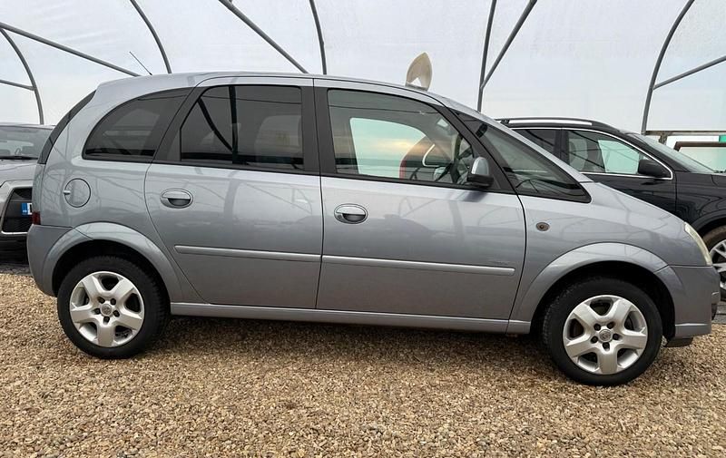 Used Vauxhall Meriva 104 HP (76 kW) 2008 Silver MPV