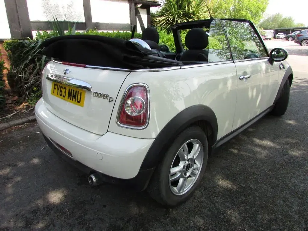 Usado Mini Cooper D Cabriolet 2013 Blanco Descapotable