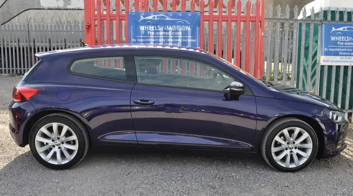 Used VW Scirocco 125 HP (91 kW) 2015 Ultra violet Coupe