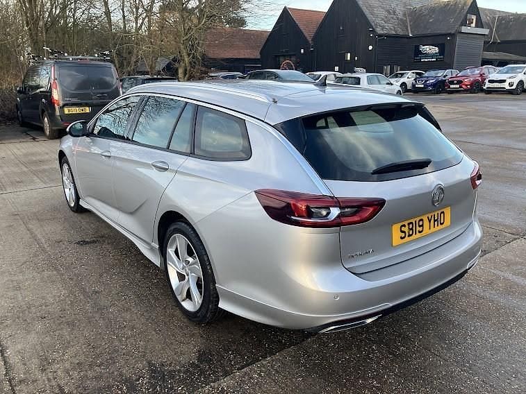 Used Vauxhall Insignia SRi 170 HP (125 kW) 2019 Silver Estate
