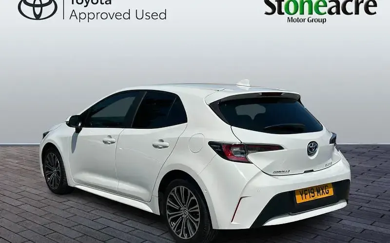 Used Toyota Corolla Design 122 HP (89 kW) 2022 Hatchback